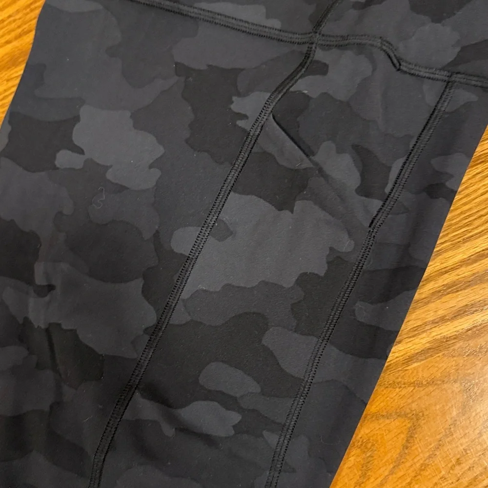Lululemon Camo Black Leggings - 12 Tall - Picture 5 of 7